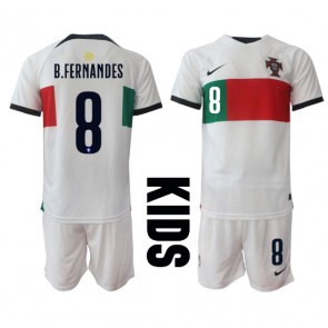 Portugal Bruno Fernandes #8 Bortaställ Barn VM 2022 Kortärmad (+ Korta byxor)